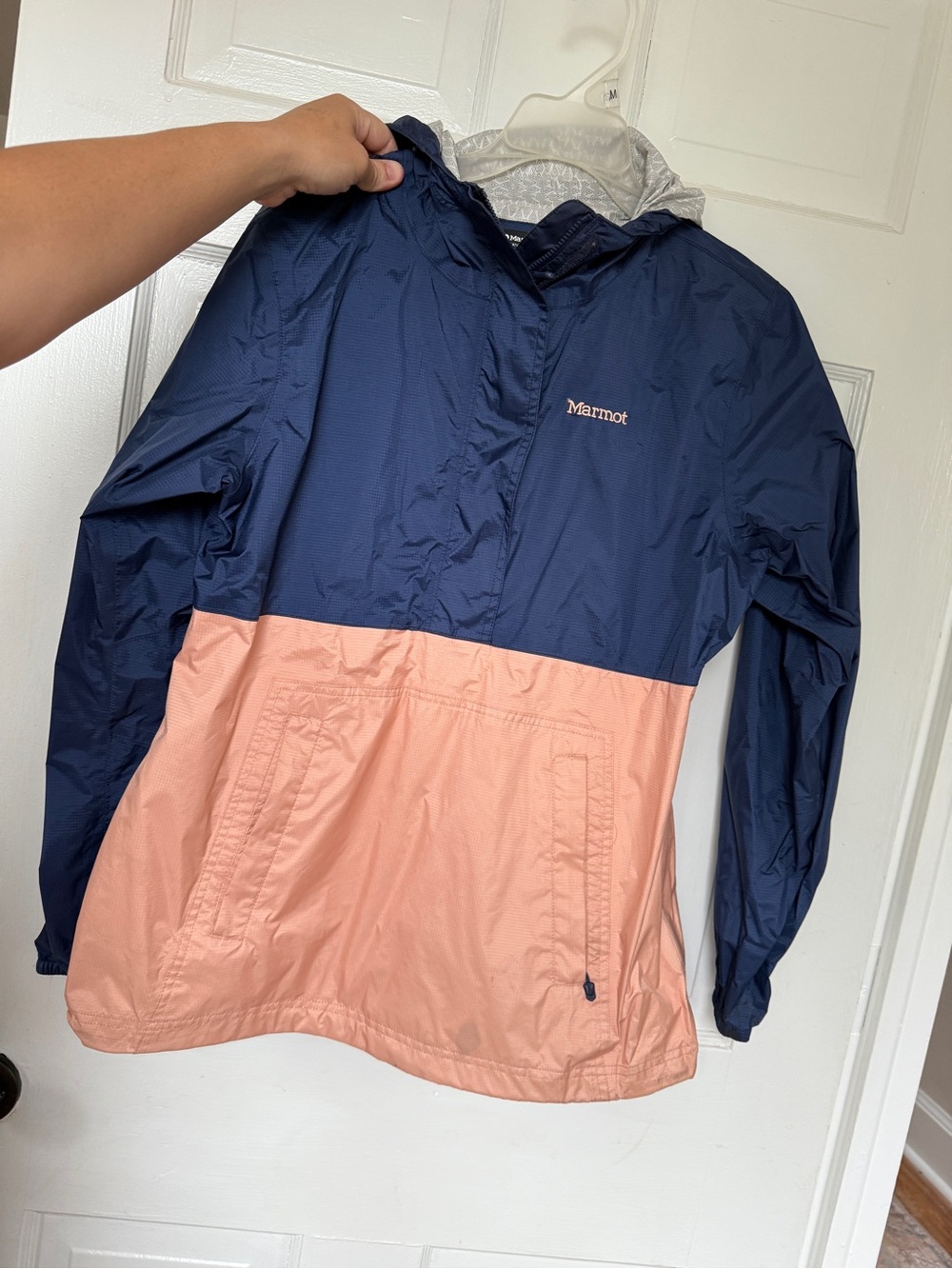 Marmot Women’s Navy and Peach Packable Windbreaker Rain Jacket